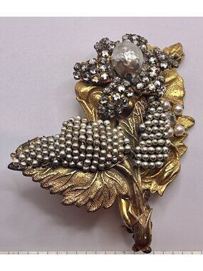 Vtg Signed Miriam Haskell Baroque Pearl & Seed Bead Gold Leaf Brooch
